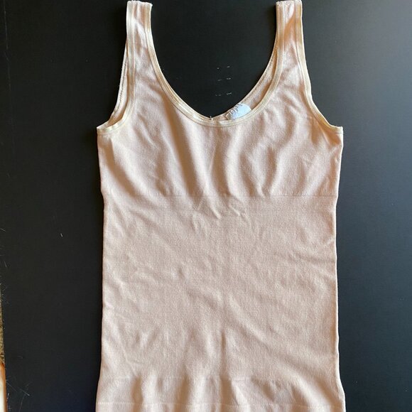 Yummie Womens Seamless Reversible Shapewear Tank Size S/M - Picture 5 of 6
